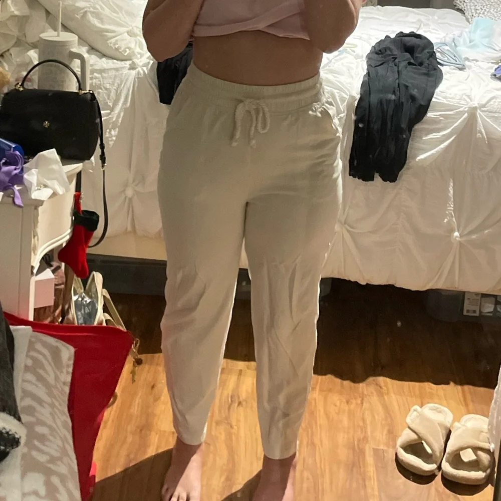 Cream pants - Picture 1 of 1